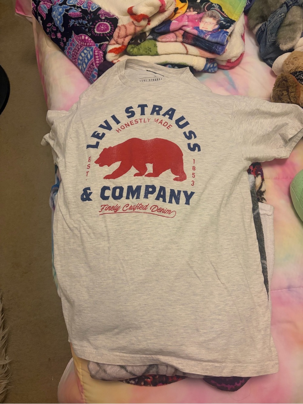 Levi's Light Gray Short Sleeve Tee with Red Bear and Navy Text